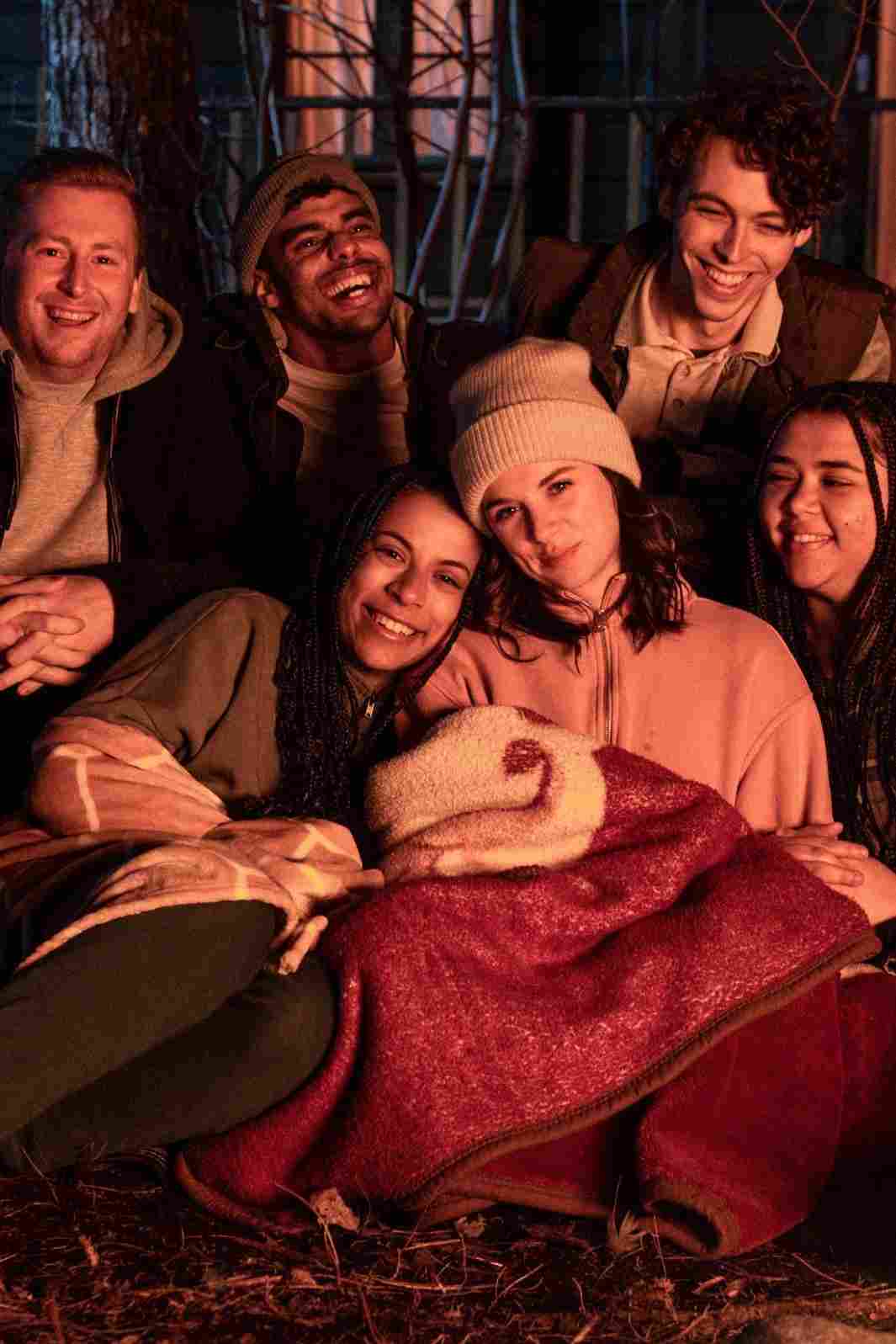 Посторонние 2023